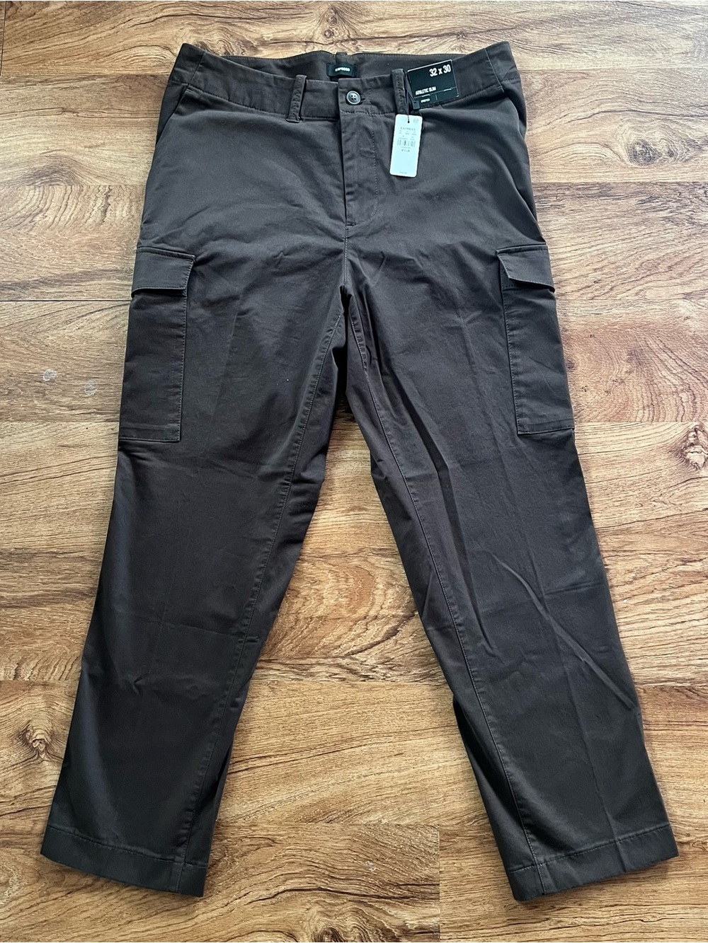 Express Men’s Athletic Slim Modern Chino Cargo Pant 32x30 NWT